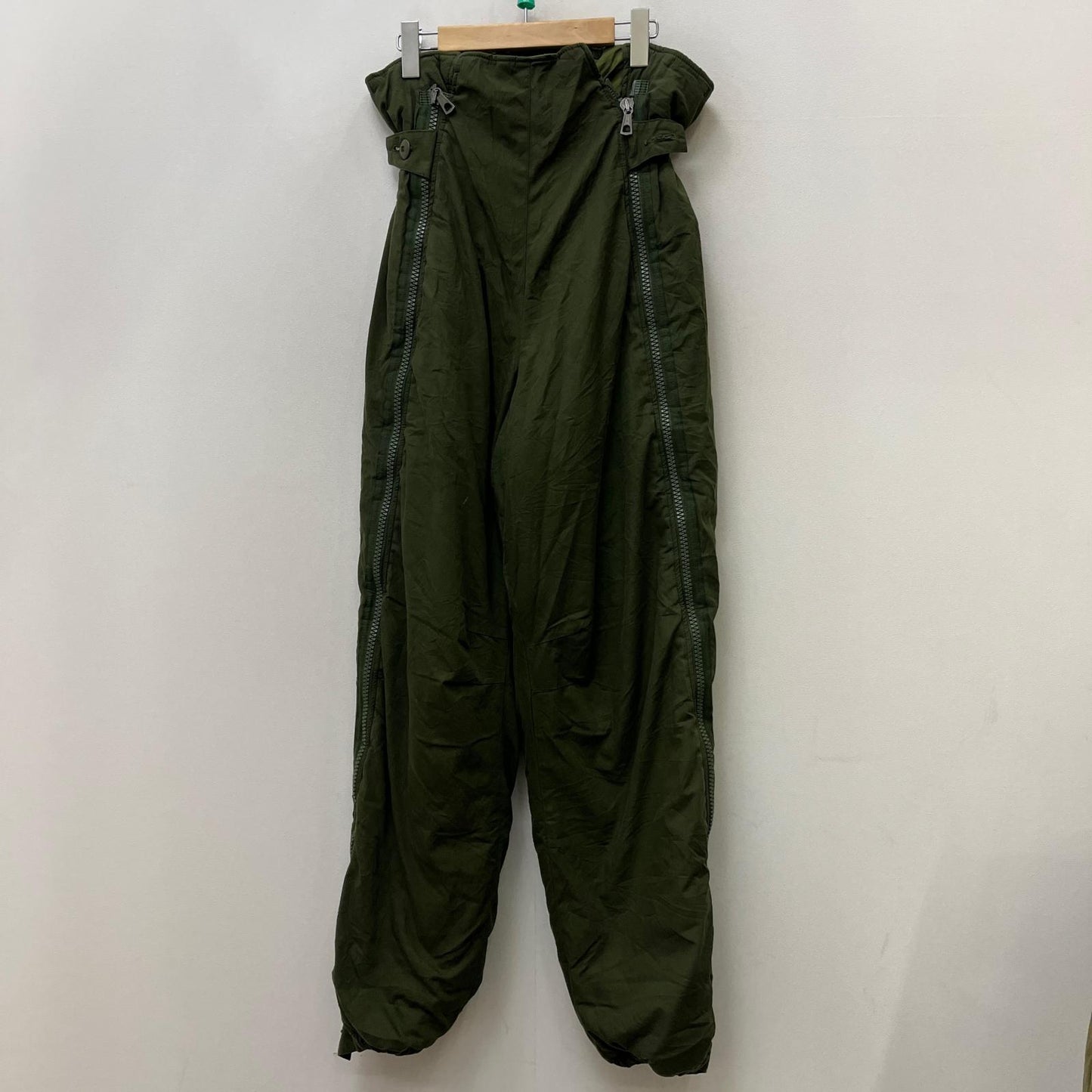 MILITARY衣料 | ミリタリーイリョウ スウェーデン軍 M-90 パンツ カーキ【加古川店】