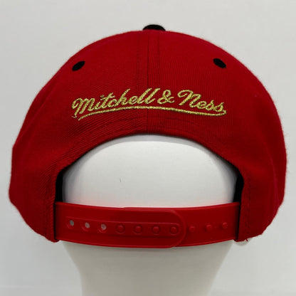 MITCHELL&NESS | ミッシェルアンドネスミッチェルアンドネス CHICAGO BULLS キャップ レッド【加古川店】