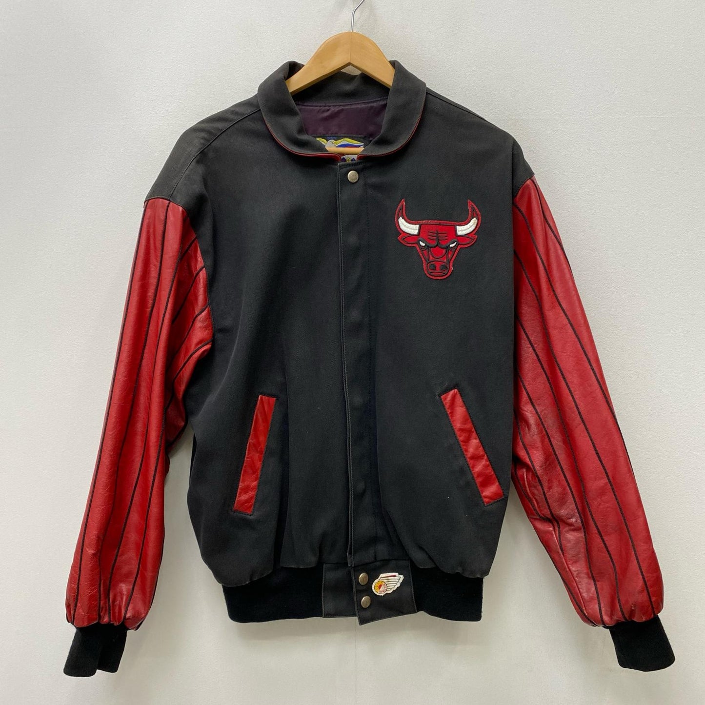 JFF HAMILTON/chicago bulls スタジャン 298 bulls ブラック サイズ：M【加古川店】