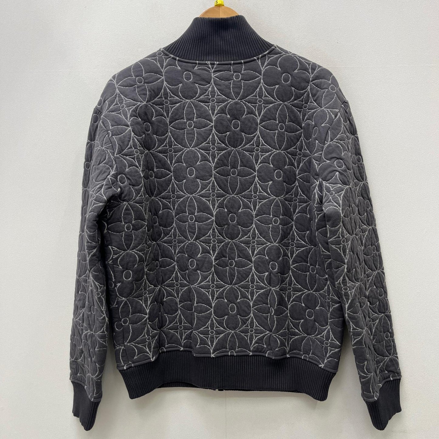 LOUIS VUITTON | ルイ・ヴィトン ジップスルーモノグラムフラワー ブルゾン RM212Q ZMD HLY40W グレー サイズ：L【加古川店】