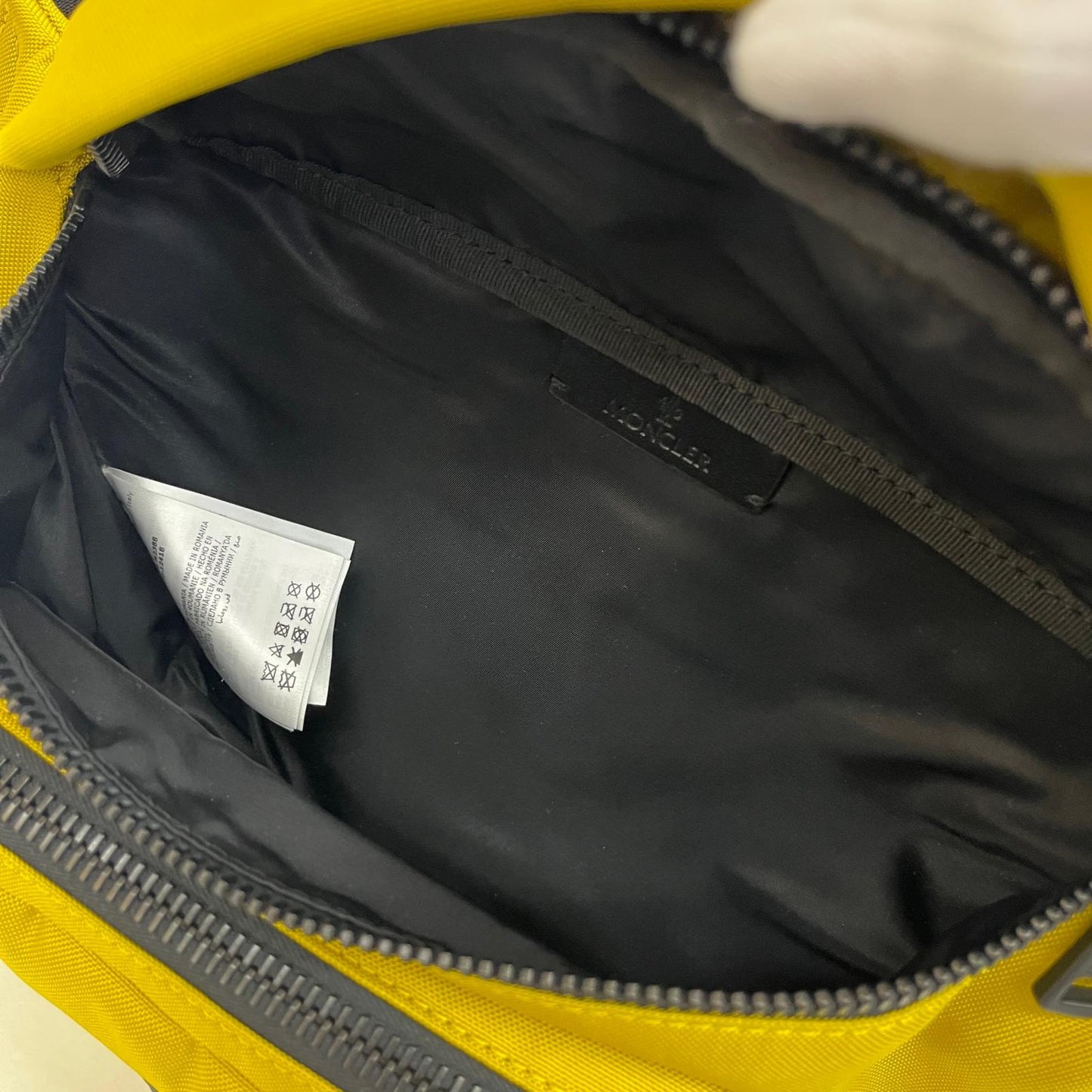 MONCLER | モンクレール ショルダーバッグ I109A5M00006 イエロー【加古川店】