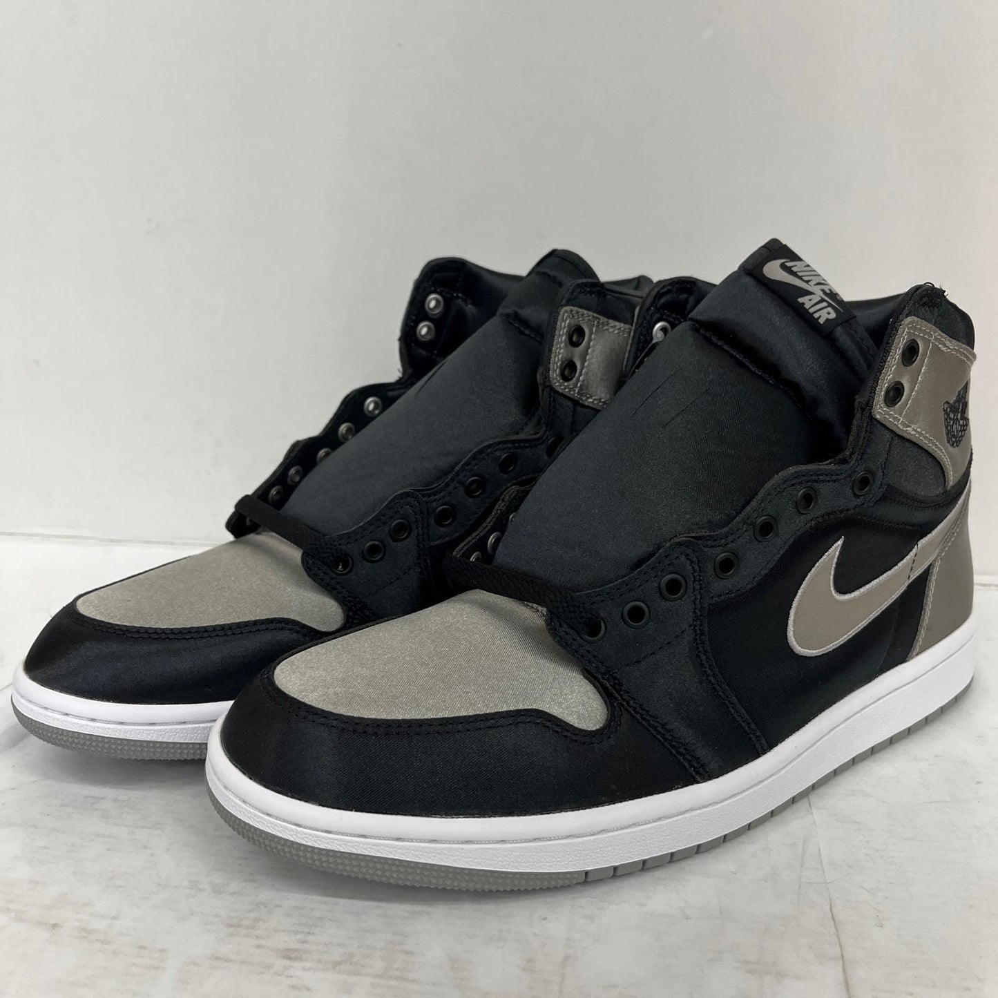 NIKE | ナイキ WMNS Air Jordan 1 Retro High OG スニーカー fd4810-010 グレー【加古川店】