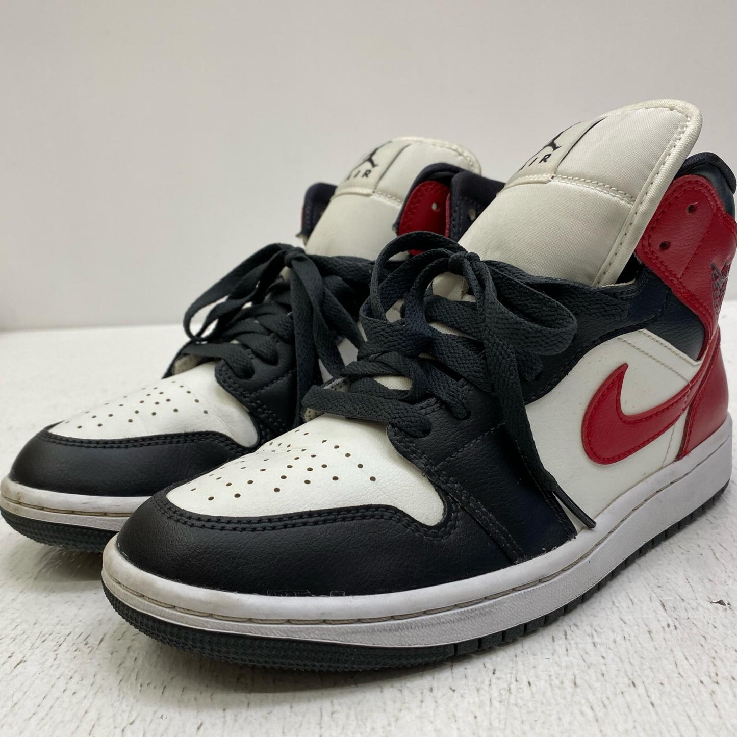 NIKE | ナイキ Wmn's Air Jordan 1 Mid スニーカー bq6472-160 レッド 24.5cm【加古川店】
