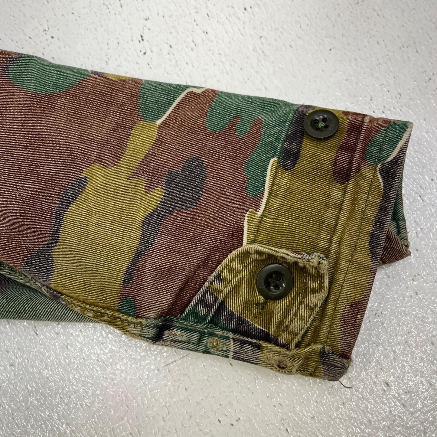MILITARY衣料 | ミリタリーイリョウ ﾍﾞﾙｷﾞｰ軍ｼﾞｸﾞｿｰｶﾓ その他アウター カモ【加古川店】