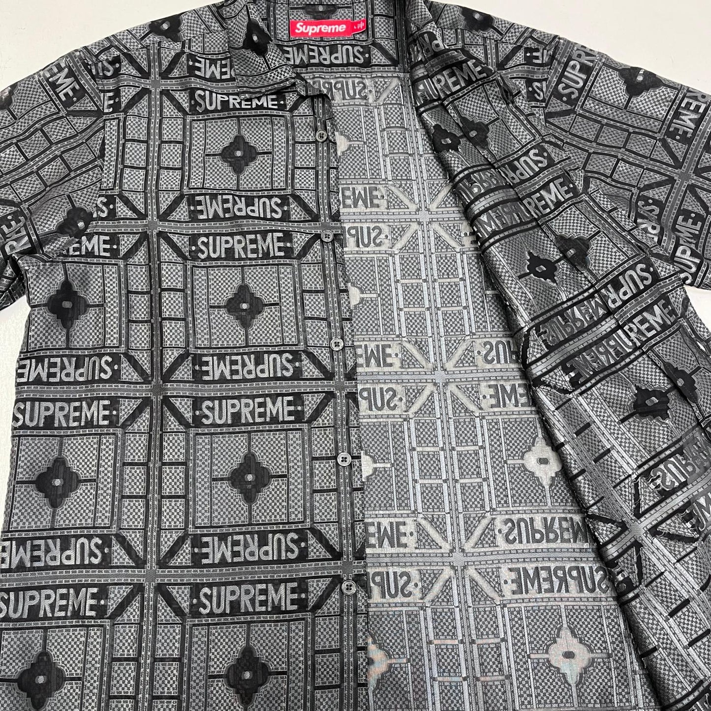 Supreme | シュプリーム Tray Jacquard S/S Shirt 半袖シャツ 総柄 24SS Lサイズ 半袖シャツ サイズ：L