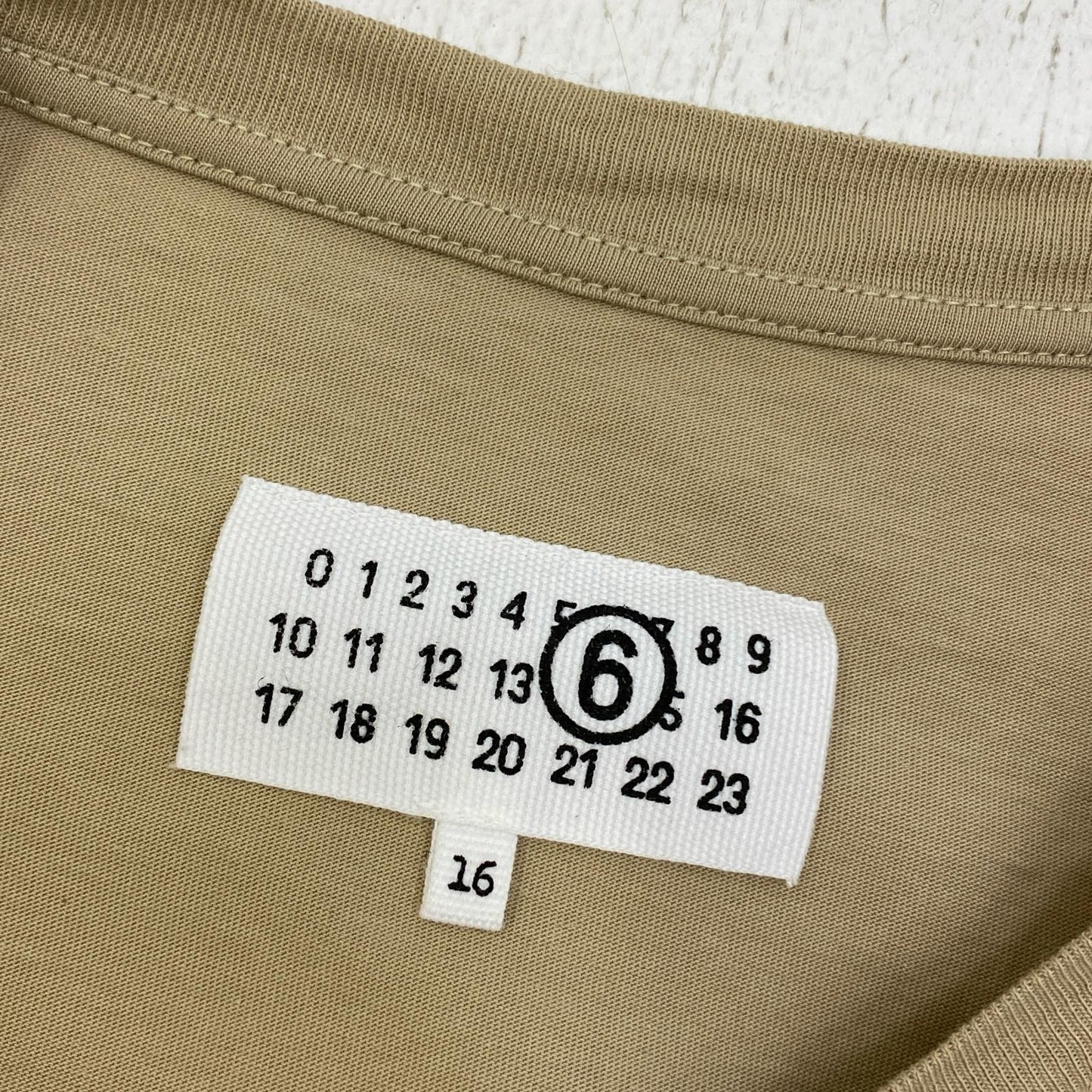 MM6(Maison Margiela) | エムエムシックスメゾンマルジェラ 半袖Ｔシャツ M60807 ベージュ【加古川店】