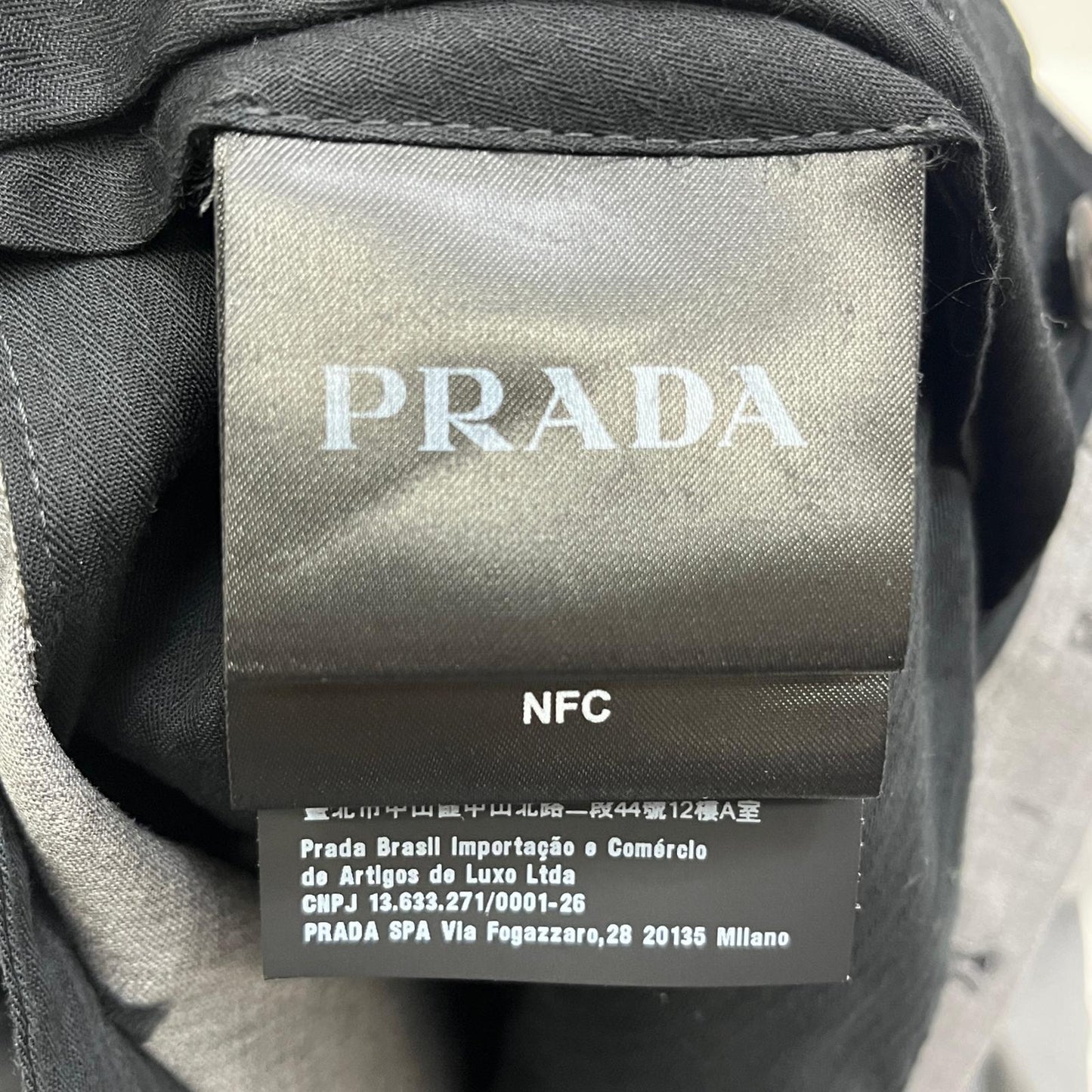 PRADA | プラダ 国内正規品 その他ボトムス DNA955 グレー サイズ：44【加古川店】
