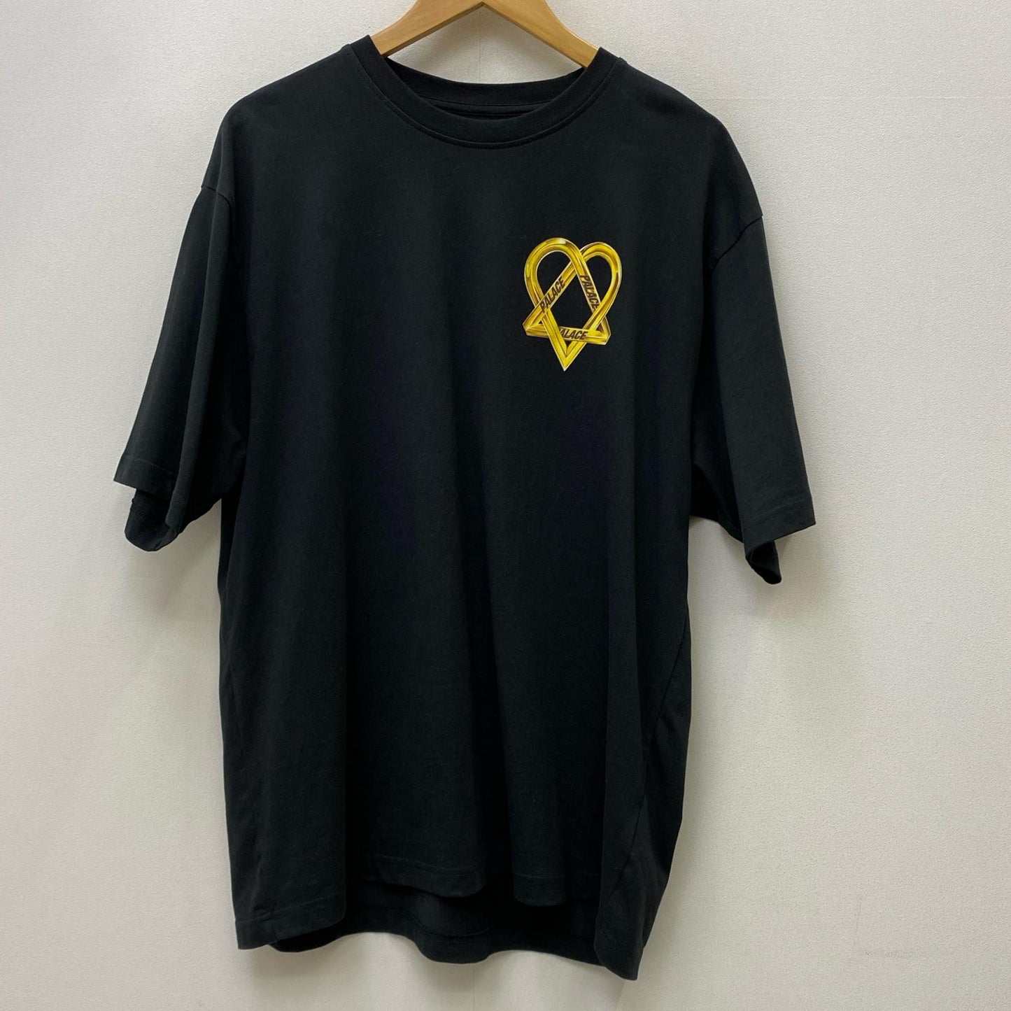 PALACE SKATEBOARDS | パレススケートボード HIM Tri Gram 半袖Ｔシャツ ブラック サイズ：XL【加古川店】