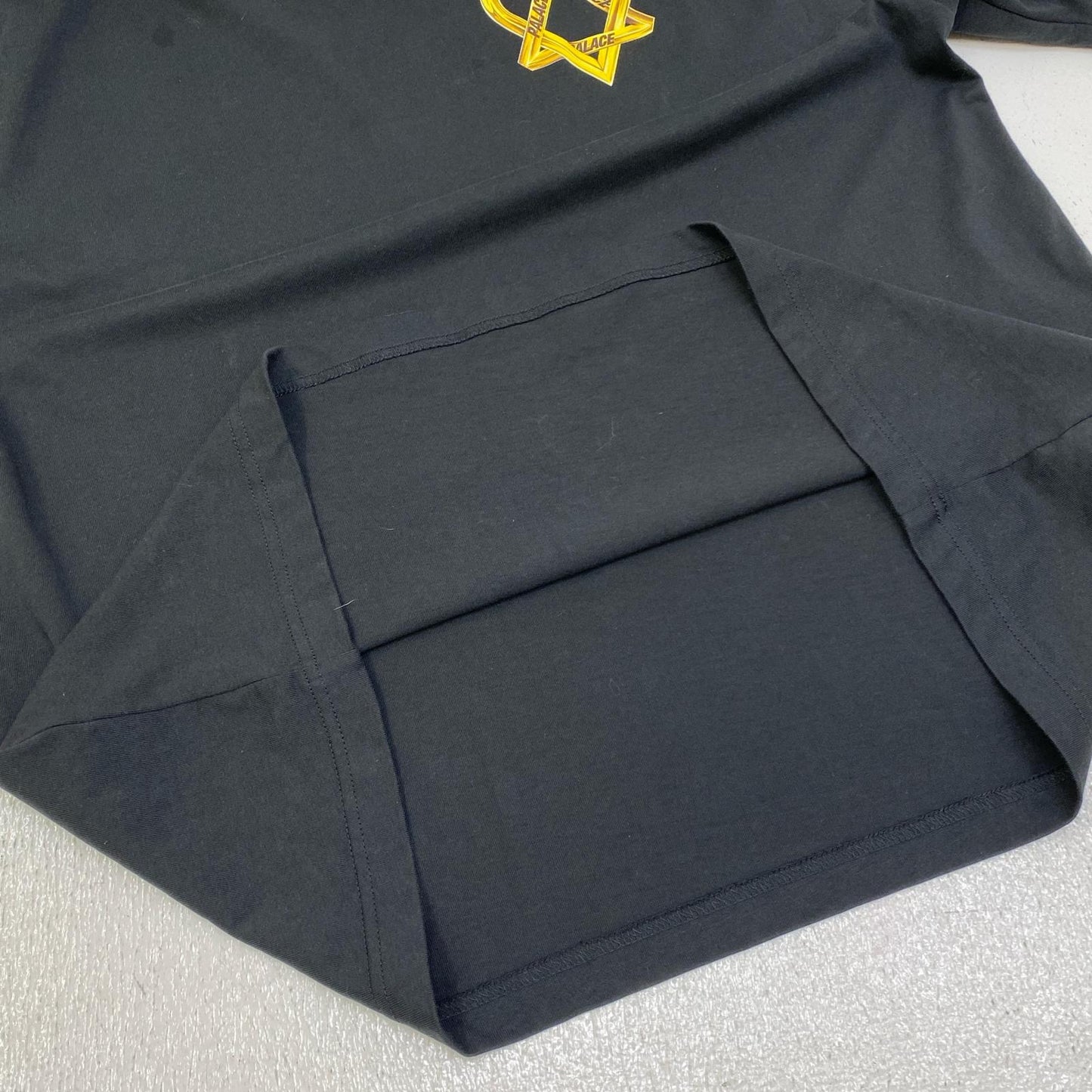 PALACE SKATEBOARDS | パレススケートボード HIM Tri Gram 半袖Ｔシャツ ブラック サイズ：XL【加古川店】
