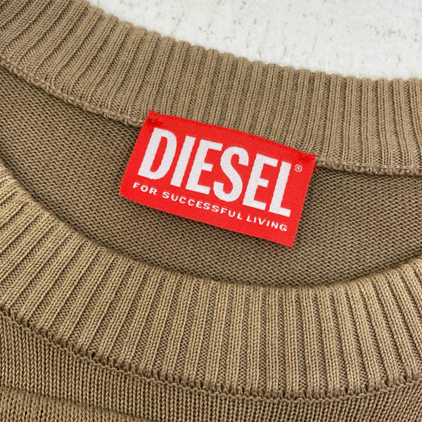 DIESEL | ディーゼル クルーネックニットK-NEVIL ニット A12460 K-NEVIL ベージュ サイズ：M【加古川店】