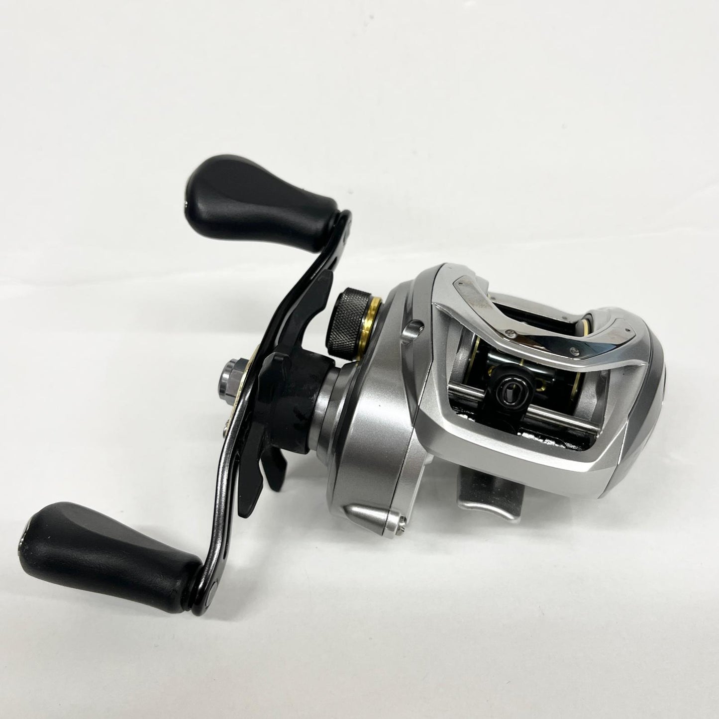 【フィッシング/釣り/釣具/リール】 【ベイトリール/右ハンドル】Daiwa | ダイワ 24バスX 100H【加古川店】