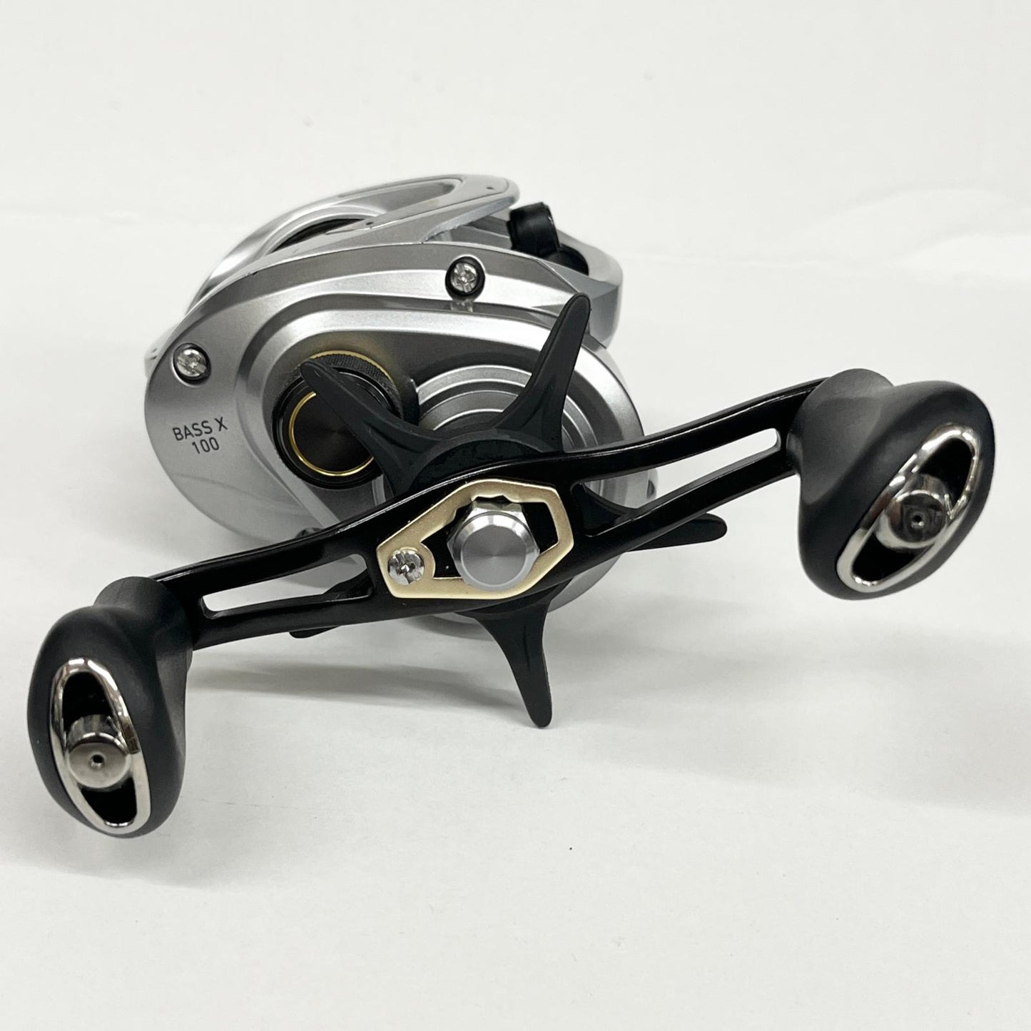 【フィッシング/釣り/釣具/リール】 【ベイトリール/右ハンドル】Daiwa | ダイワ 24バスX 100H【加古川店】