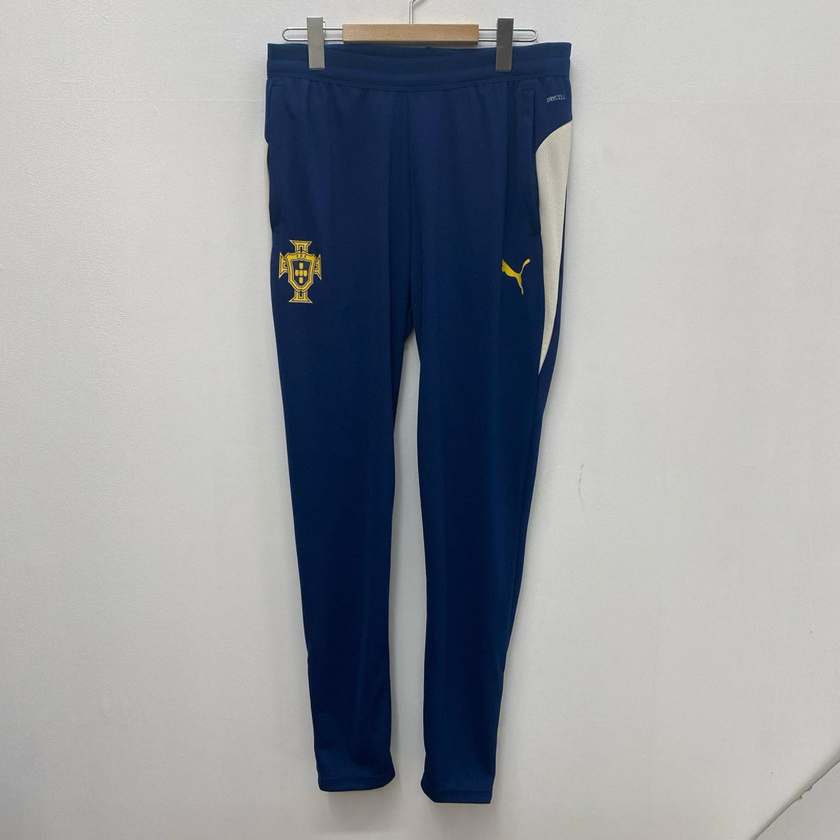 PUMA | プーマ PUMA ﾎﾟﾙﾄｶﾞﾙ代表ﾄﾗｯｸﾊﾟﾝﾂ サイズ:M サッカー【加古川店】