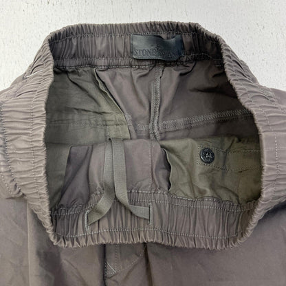 STONE ISLAND | ストーンアイランド GHOST SINGLE POCKET CARGO PANTS カーゴパンツ 7715320F1 グレー【加古川店】