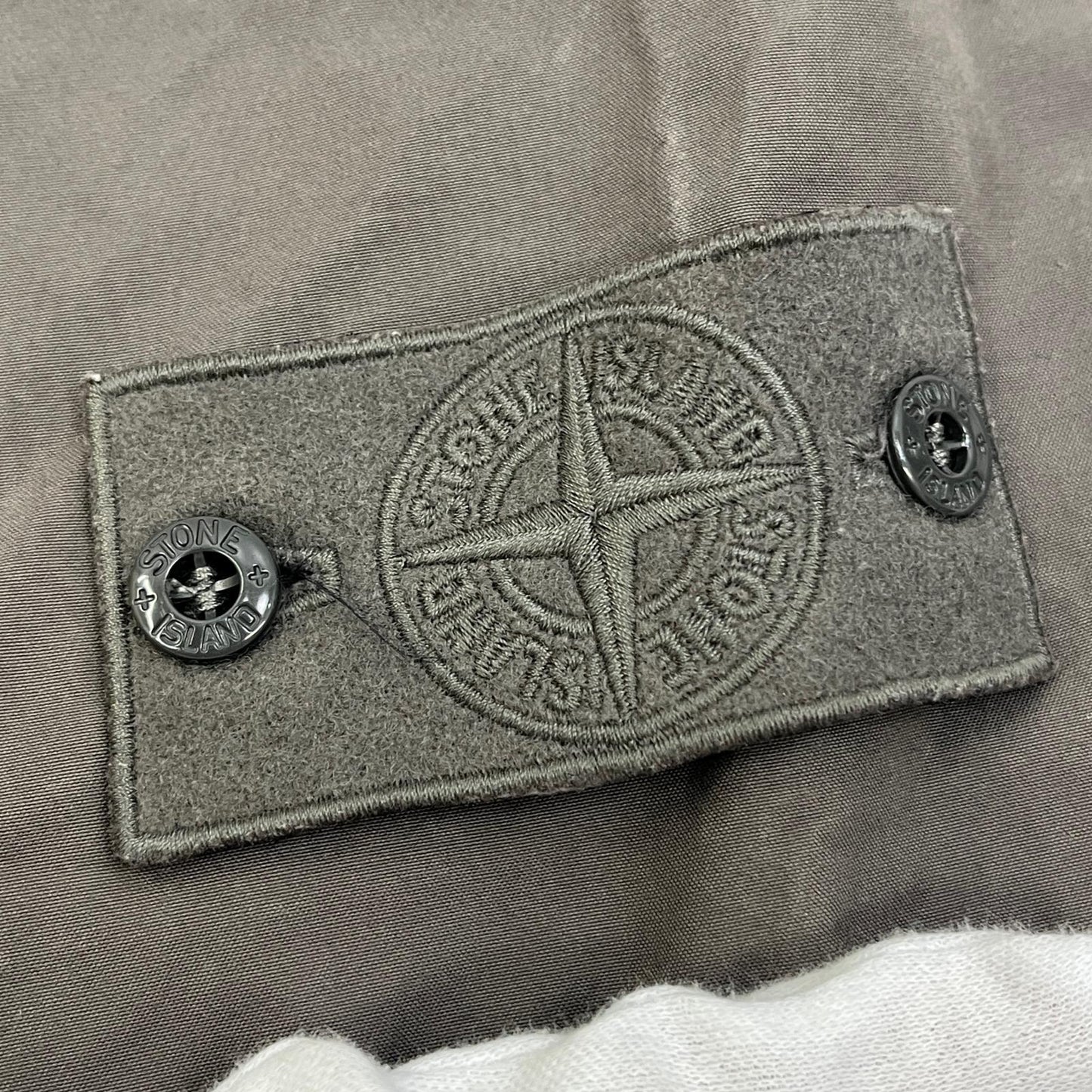 STONE ISLAND | ストーンアイランド GHOST SINGLE POCKET CARGO PANTS カーゴパンツ 7715320F1 グレー【加古川店】