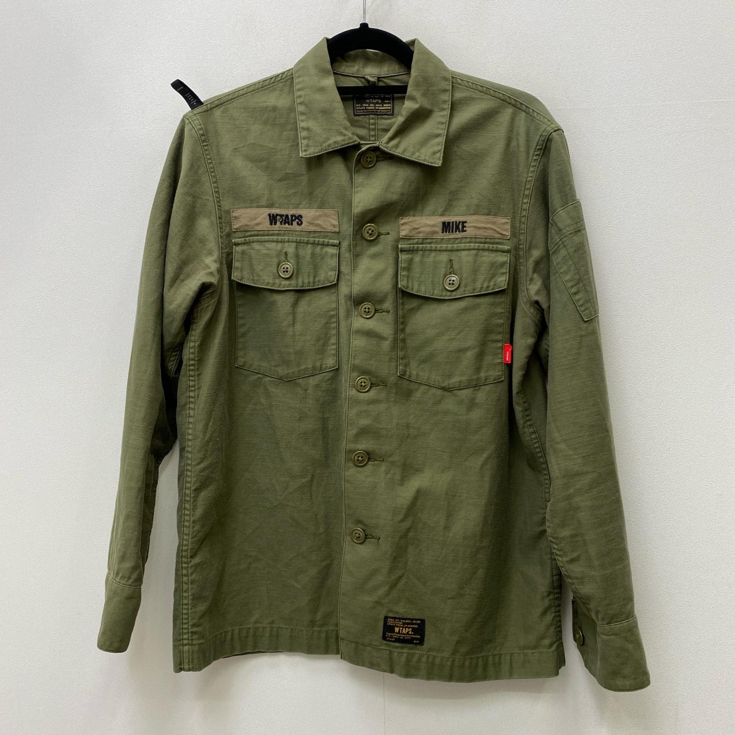 W)TAPS | ダブルタップス BUDS LS/SHIRT.COTTON.SATIN ミリタリージャケット 171WVDT-SHM01 カーキ サイズ：2【加古川店】