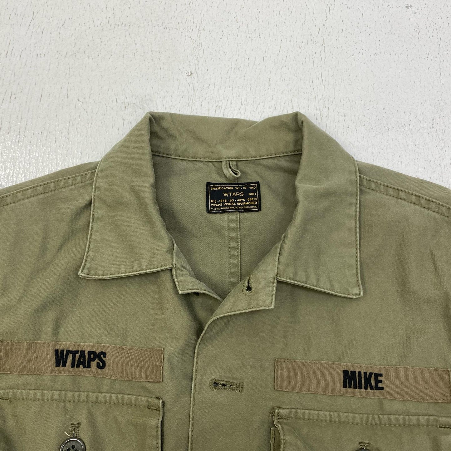 W)TAPS | ダブルタップス BUDS LS/SHIRT.COTTON.SATIN ミリタリージャケット 813-1845-03-4875 カーキ サイズ：2【加古川店】