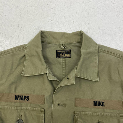 W)TAPS | ダブルタップス BUDS LS/SHIRT.COTTON.SATIN ミリタリージャケット 813-1845-03-4875 カーキ サイズ：2【加古川店】