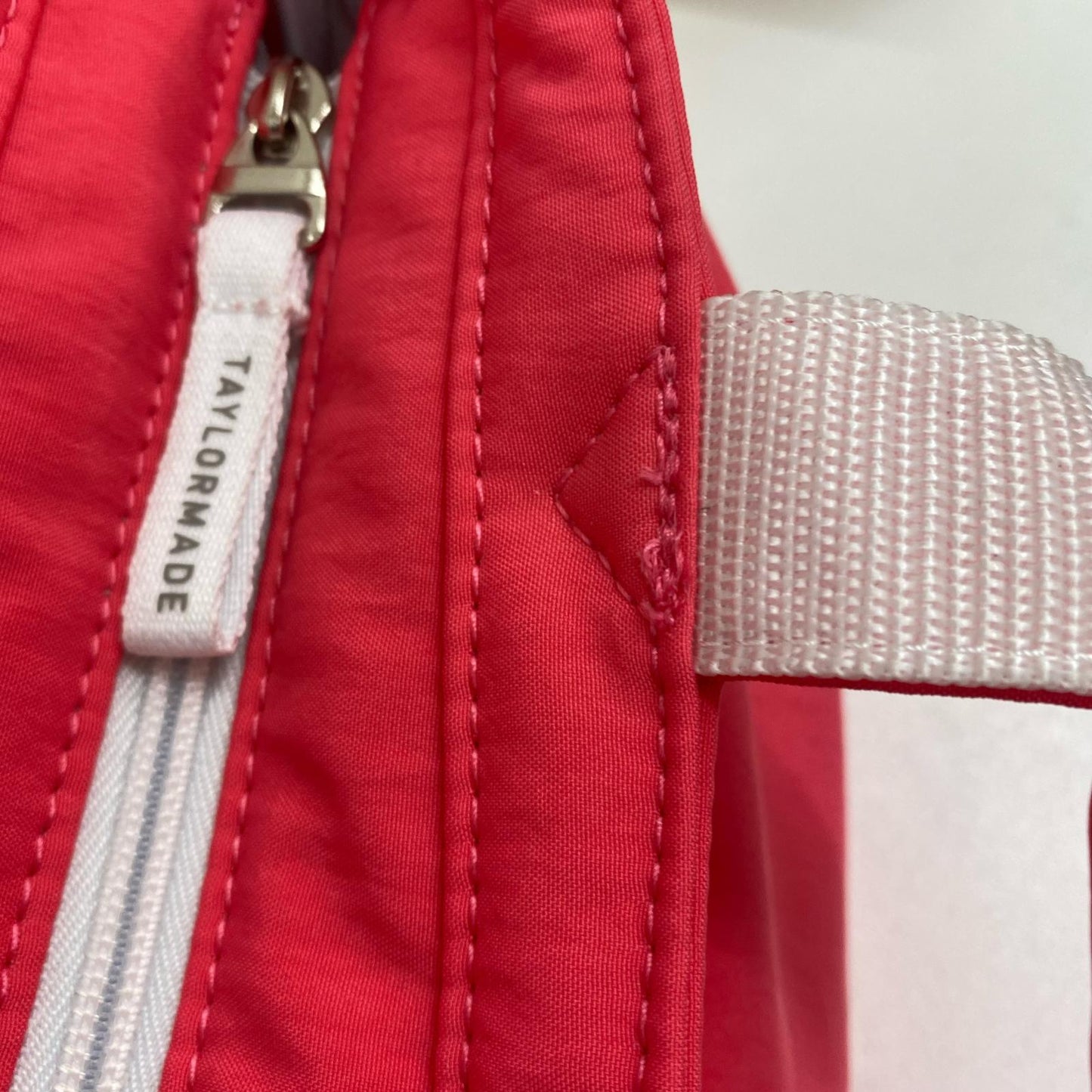 TaylorMade | テーラーメイド TaylorMade バッグ(ゴルフ) ｻｰｸﾙT ﾗｳﾝﾄﾞﾄｰﾄ/ﾋﾟﾝｸ ﾀｸﾞ付き【加古川店】