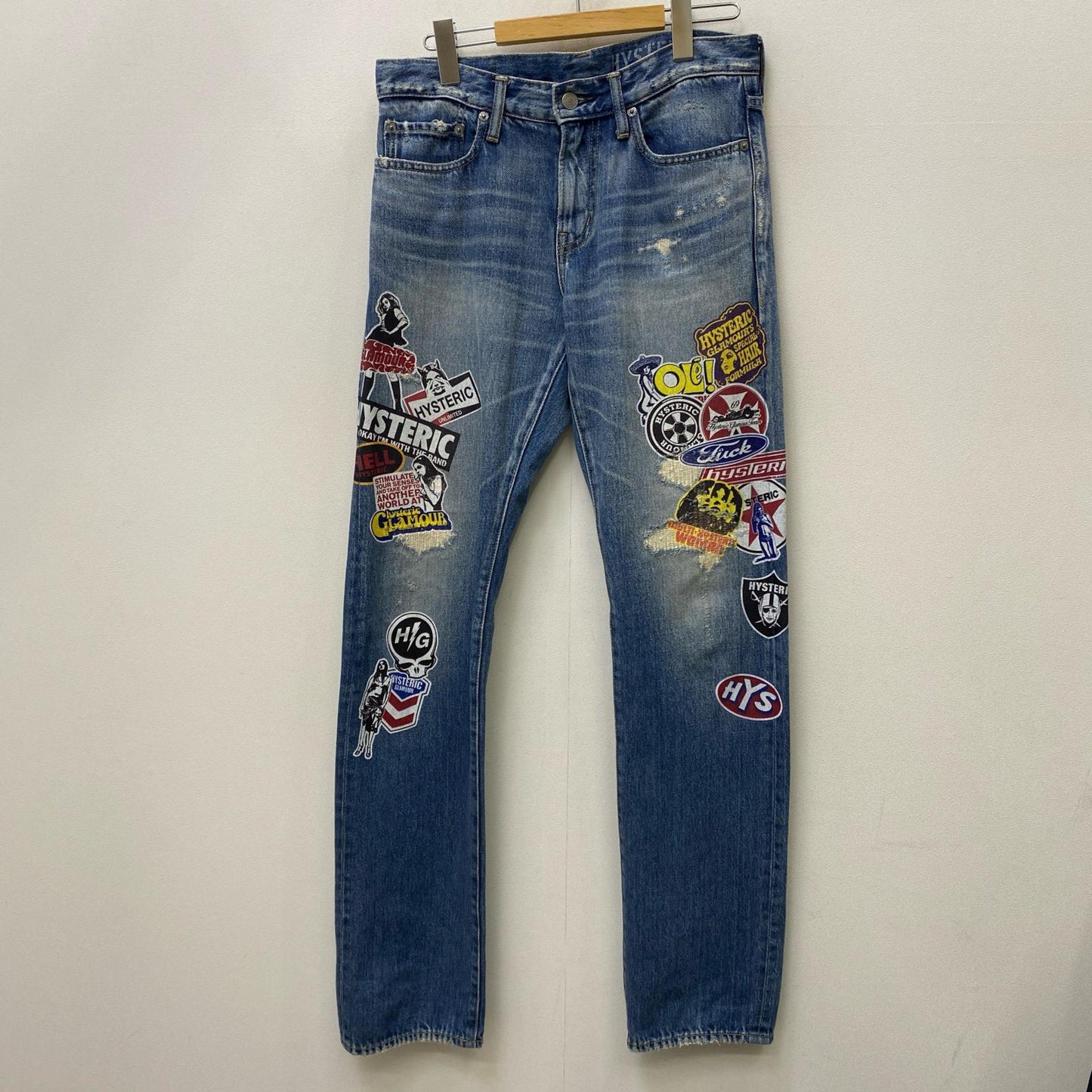 HYSTERIC GLAMOUR | ヒステリックグラマー ステッカープリント デニムパンツ 02211AP15 インディゴ サイズ：29【加古川店】