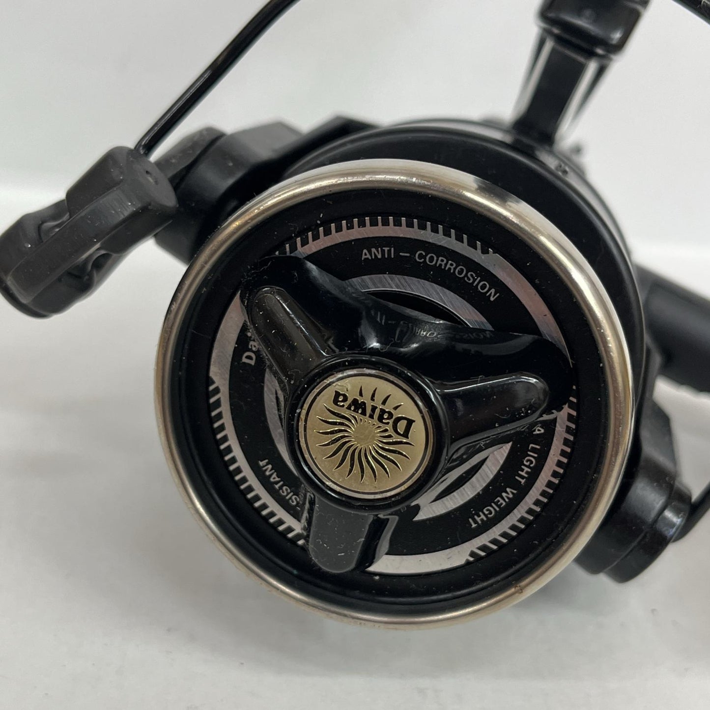 【フィッシング/釣り/釣具/リール】 【スピニングリール】Daiwa | ダイワ ウィスカーカーボ SS-3000【加古川店】