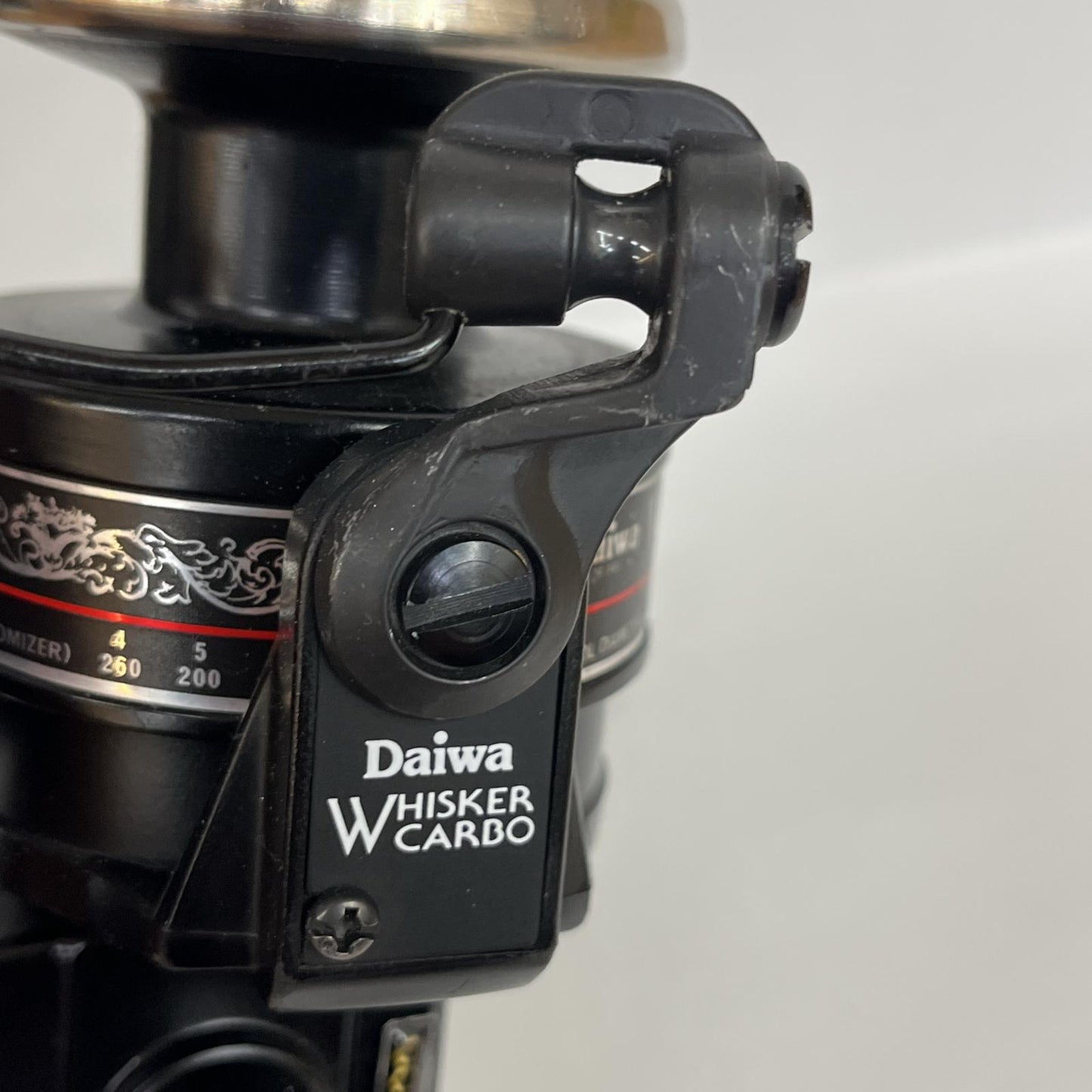 【フィッシング/釣り/釣具/リール】 【スピニングリール】Daiwa | ダイワ ウィスカーカーボ SS-3000【加古川店】