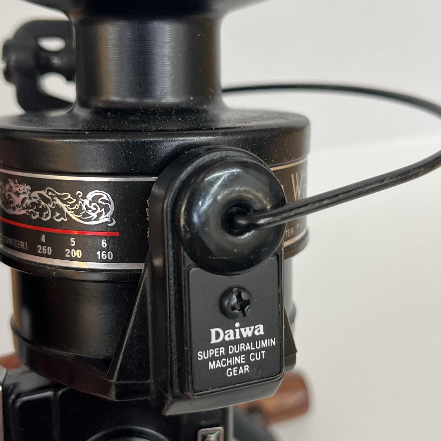 【フィッシング/釣り/釣具/リール】 【スピニングリール】Daiwa | ダイワ ウィスカーカーボ SS-3000【加古川店】