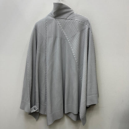 ISSEY MIYAKE | イッセイミヤケ プリーツコート その他アウター HP33JL380 グレー【加古川店】