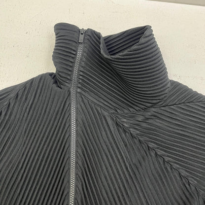 ISSEY MIYAKE | イッセイミヤケ プリーツポンチョコート その他アウター HP33JA381 ブラック【加古川店】