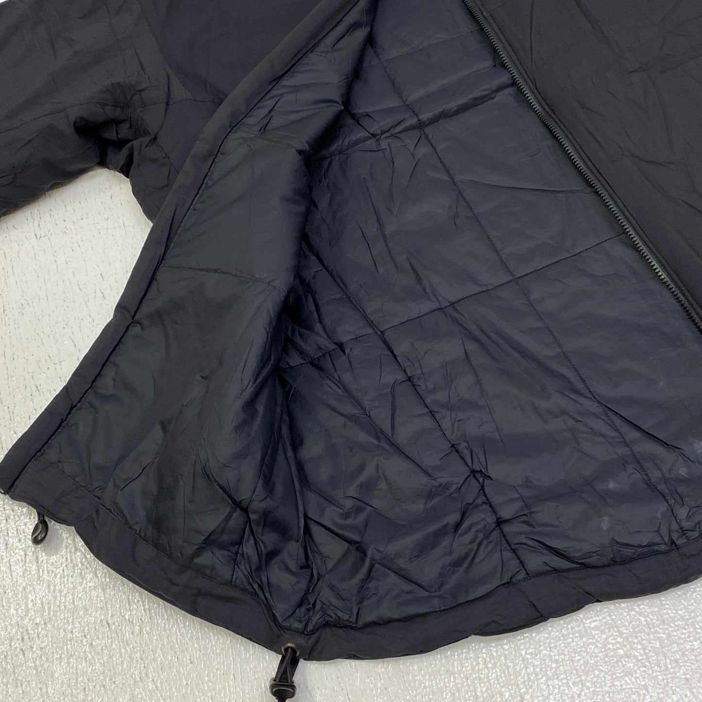 ARC'TERYX | アークテリクス ATOM AR HOODY その他アウター 14648 ブラック サイズ：S【加古川店】