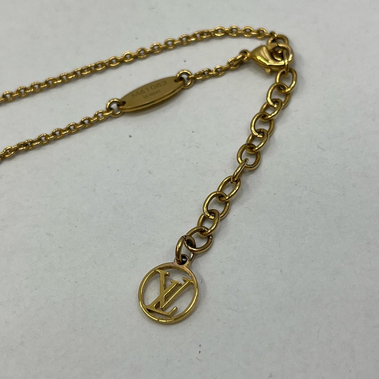 LOUIS VUITTON | ルイ・ヴィトン エセンシャルV ネックレス M61083 ゴールド【加古川店】