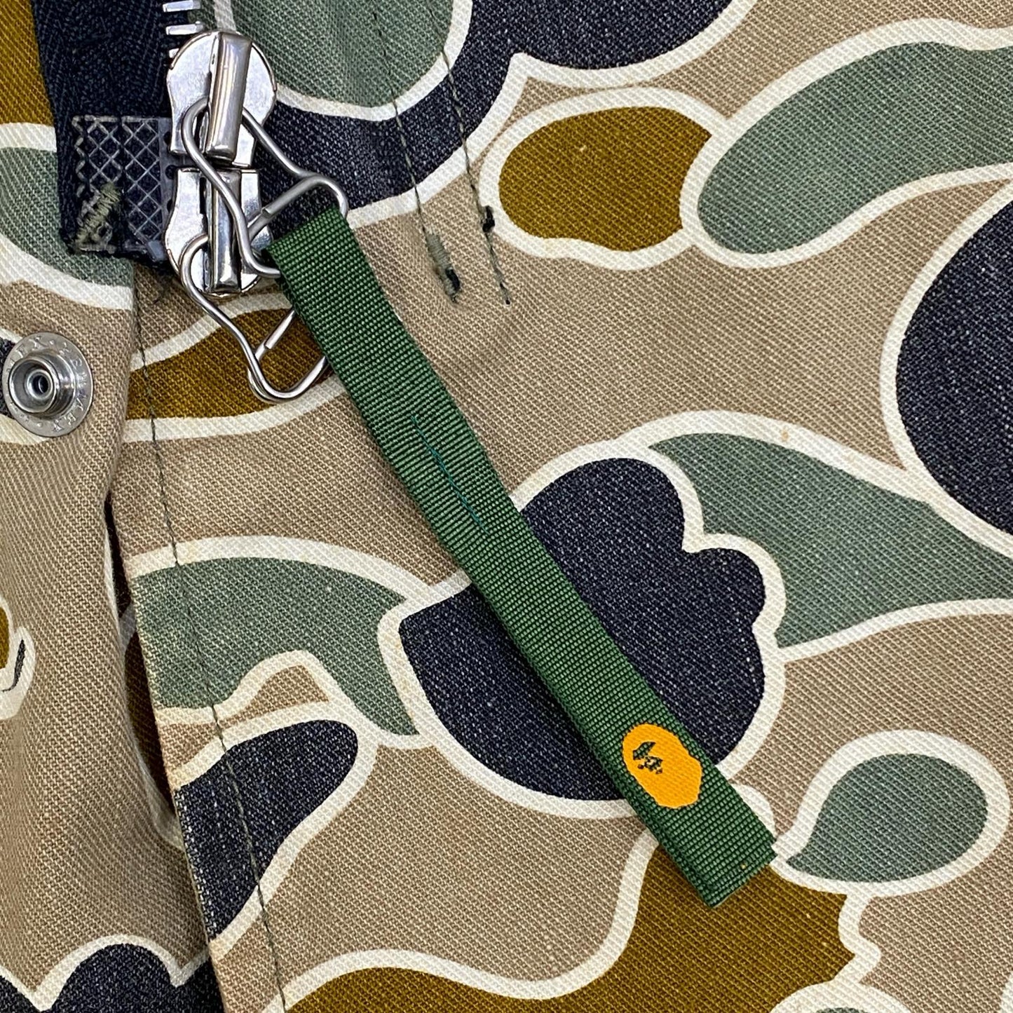 A BATHING APE | アベイシングエイプ CAMO M-65 ミリタリージャケット カーキ サイズ：M【加古川店】