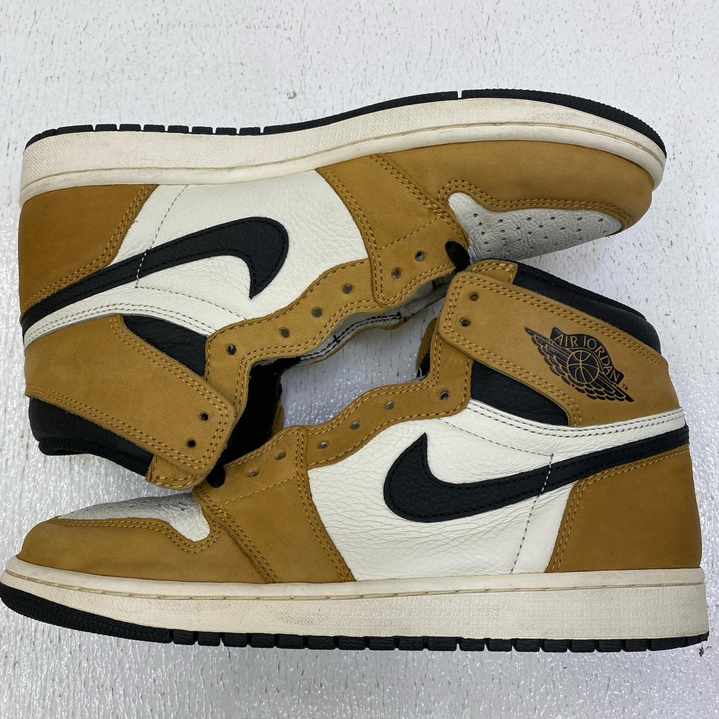 NIKE | ナイキ Air Jordan 1 High 'Rookie of The Year' スニーカー 555088-700 ブラウン【加古川店】