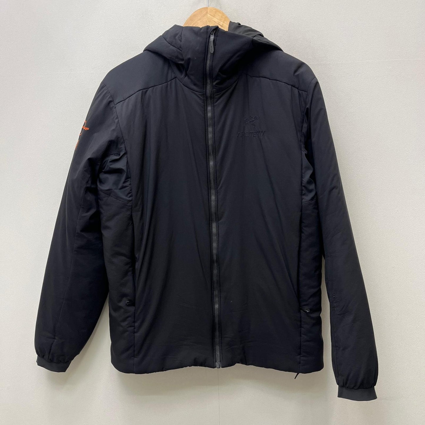 ARC'TERYX | アークテリクス BEAMS別注 ATOM AR HOODY ダウンジャケット 28176-126048 ブラック サイズ：S【加古川店】