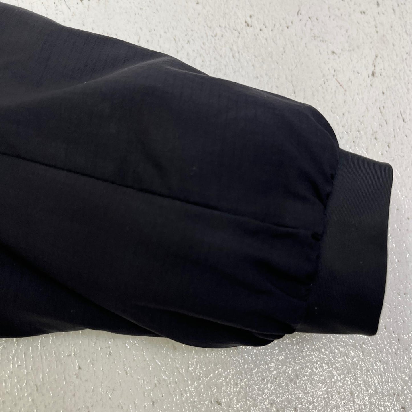 ARC'TERYX | アークテリクス BEAMS別注 ATOM AR HOODY ダウンジャケット 28176-126048 ブラック サイズ：S【加古川店】