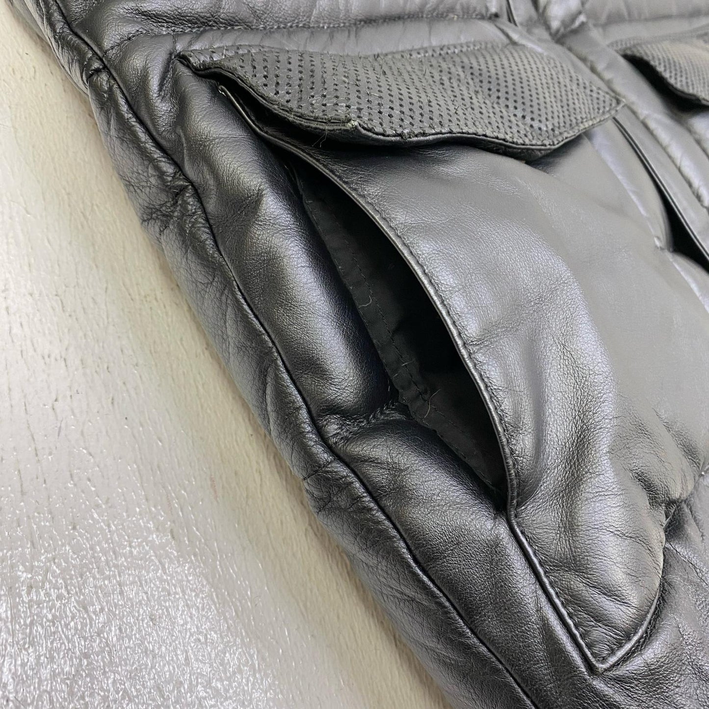 RED EAR | レッドイヤー LEATHER DOWN JACKET ダウンジャケット 440929 ブラック【加古川店】