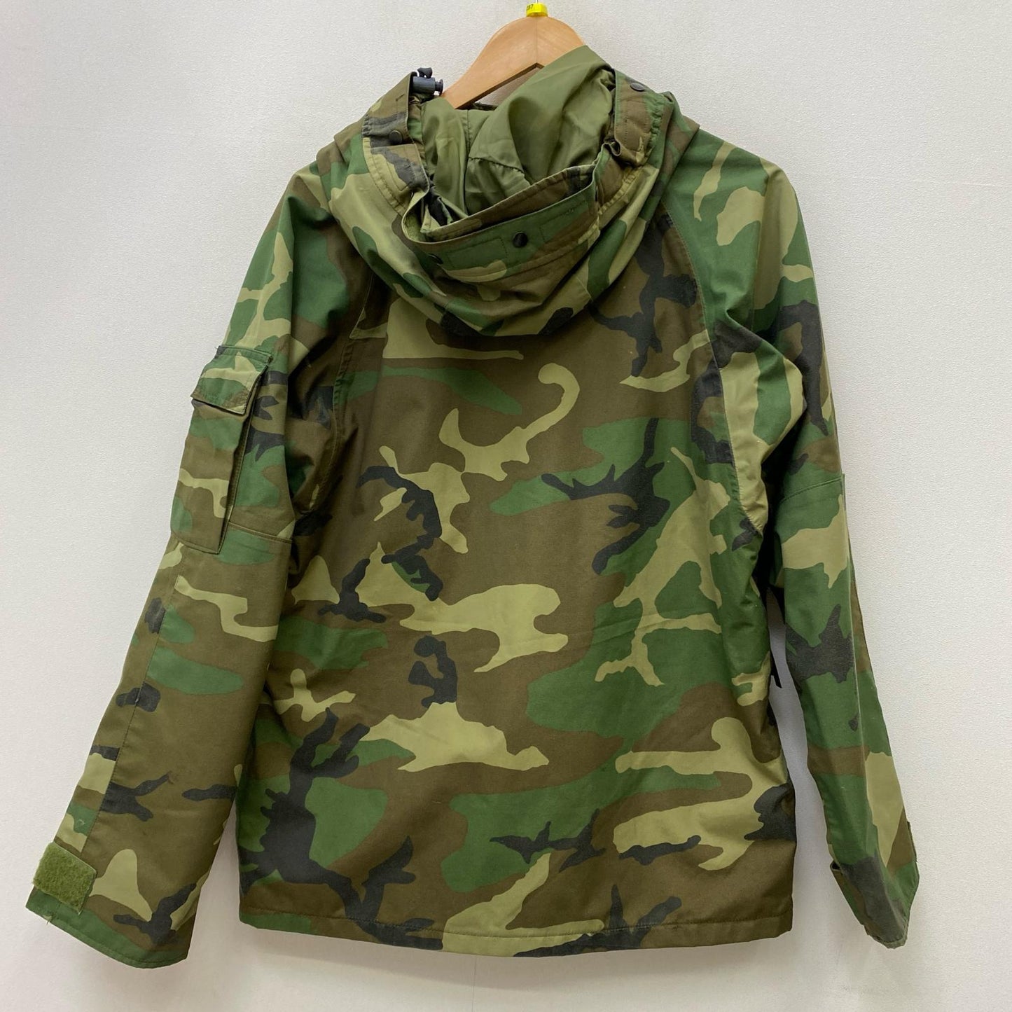 MILITARY衣料 | ミリタリーイリョウ ECWCS Gen1 GORE-TEX PARKA ミリタリージャケット 8415-01-228-1311 カモ サイズ：S【加古川店】