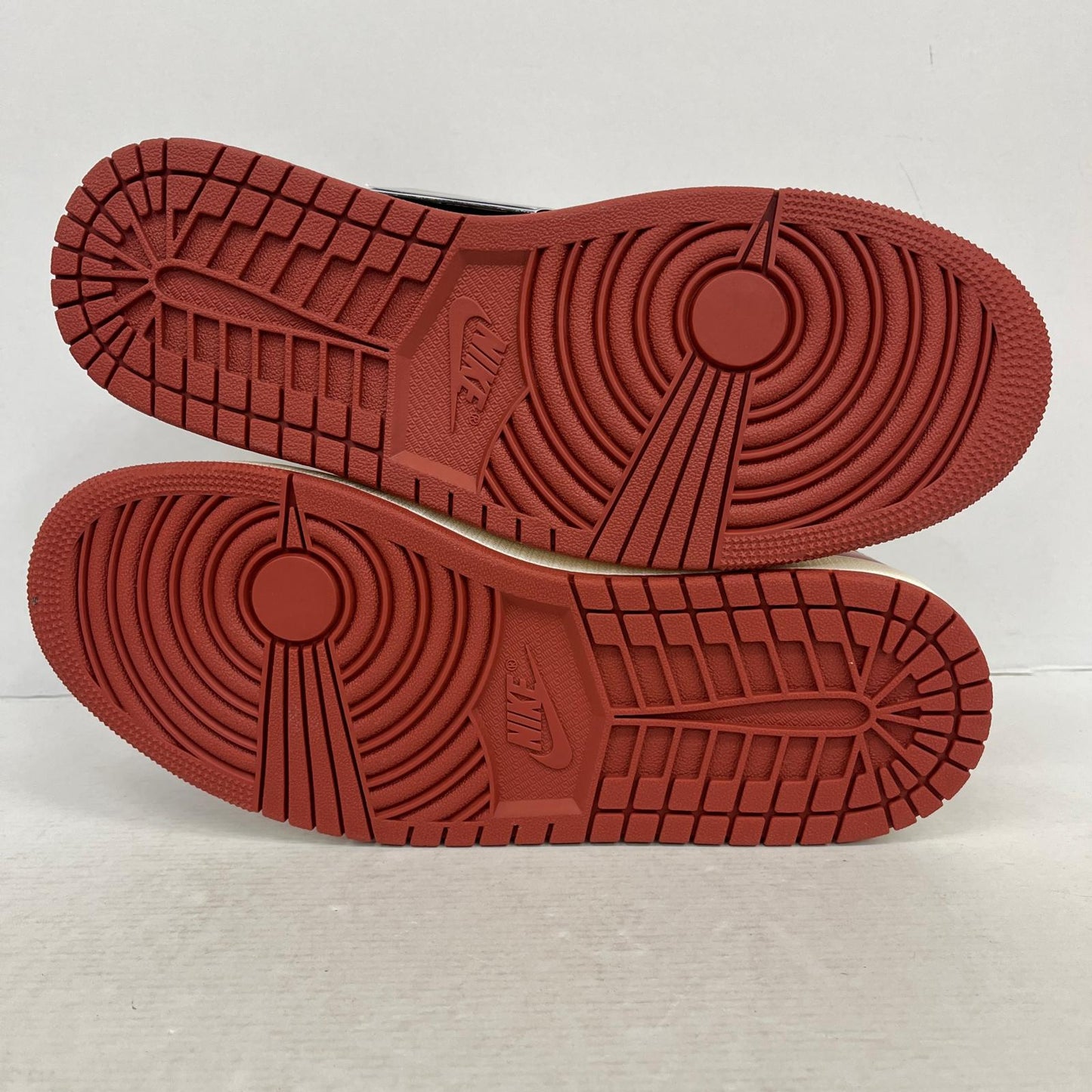【中古】NIKE | ナイキ Air Jordan 1 Mid スニーカー DQ8426-105 レッド 27cm【加古川店】