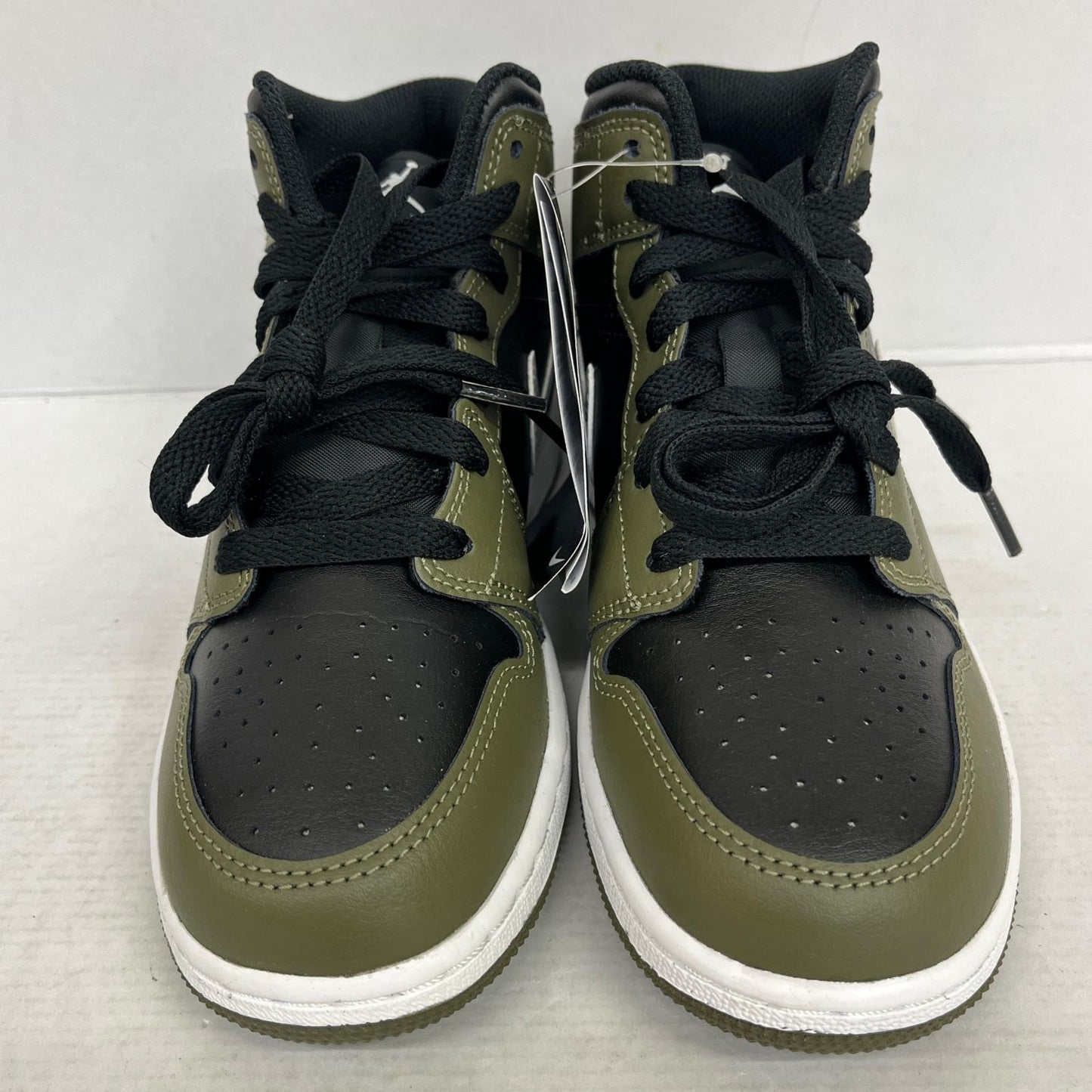 【中古】NIKE | ナイキ GS Air Jordan 1 Mid スニーカー DQ8423-092 オリーブ 22.5cm【加古川店】