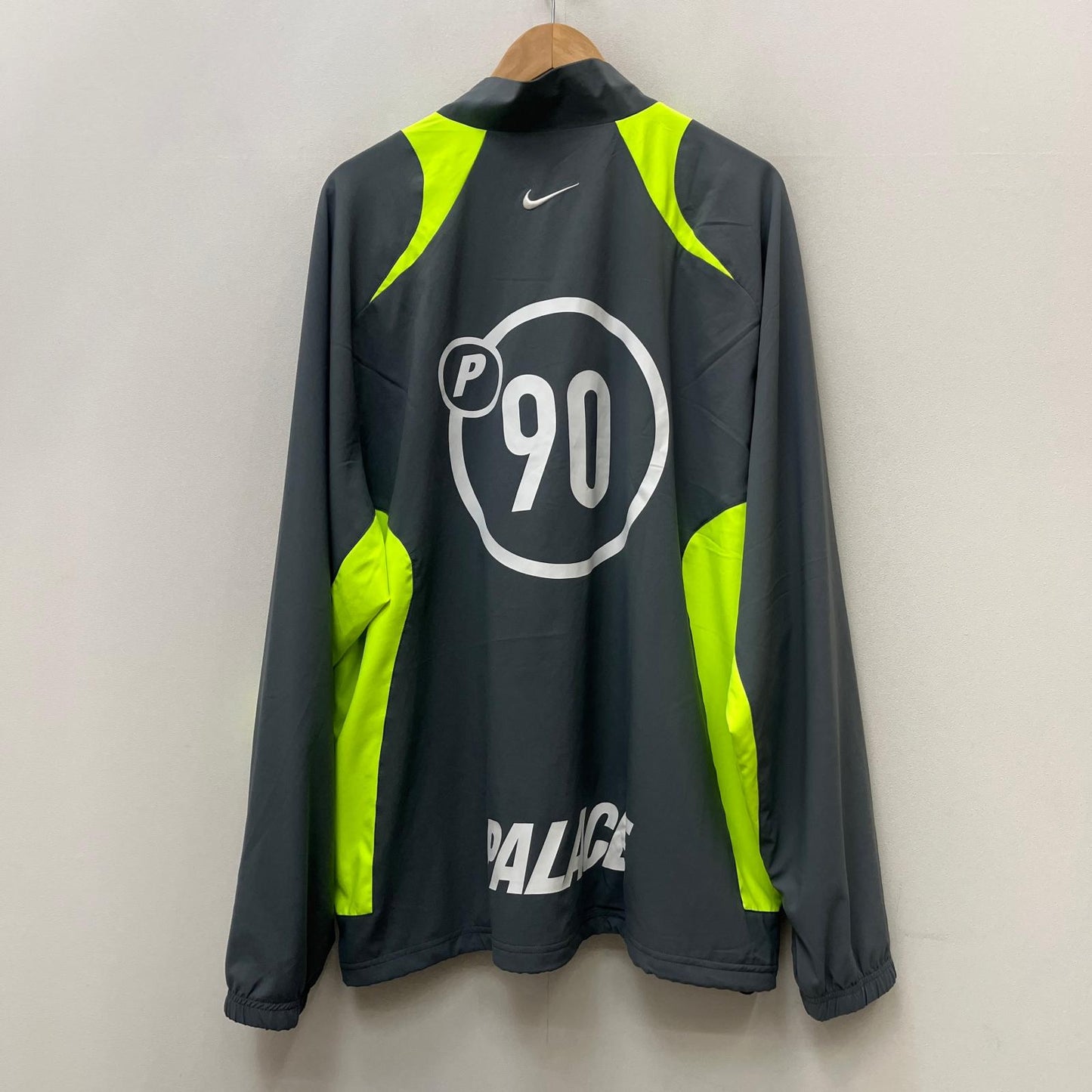 【中古】PALACE SKATEBOARDS | パレススケートボード xNIKE total p90 track jacket ジャージ P29NJK002 グレー サイズ：XXL【加古川店】