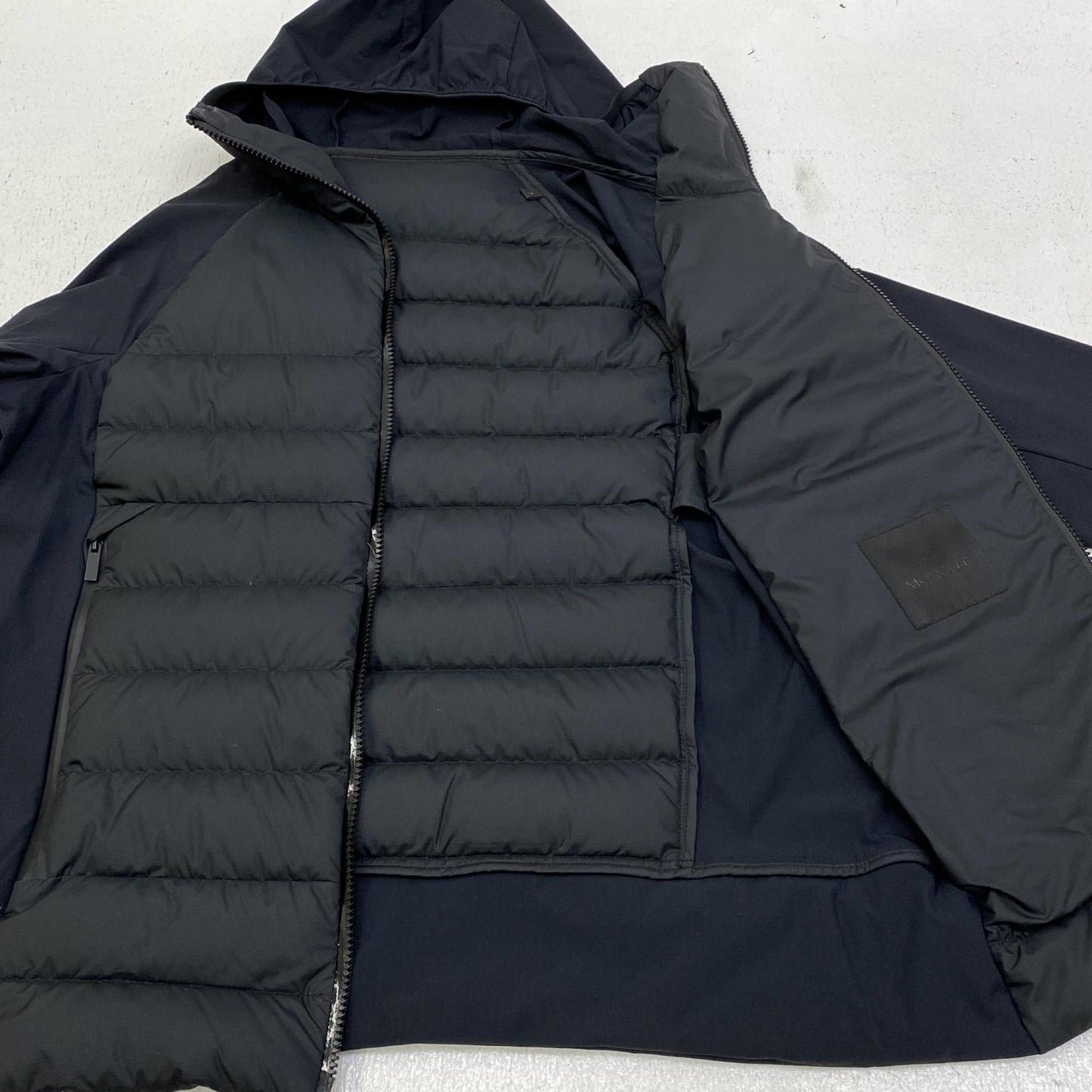 【中古】MONCLER | モンクレール SOMME GIUBBOTTO ダウンジャケット I201931A00108 596IU ブラック サイズ：3【加古川店】