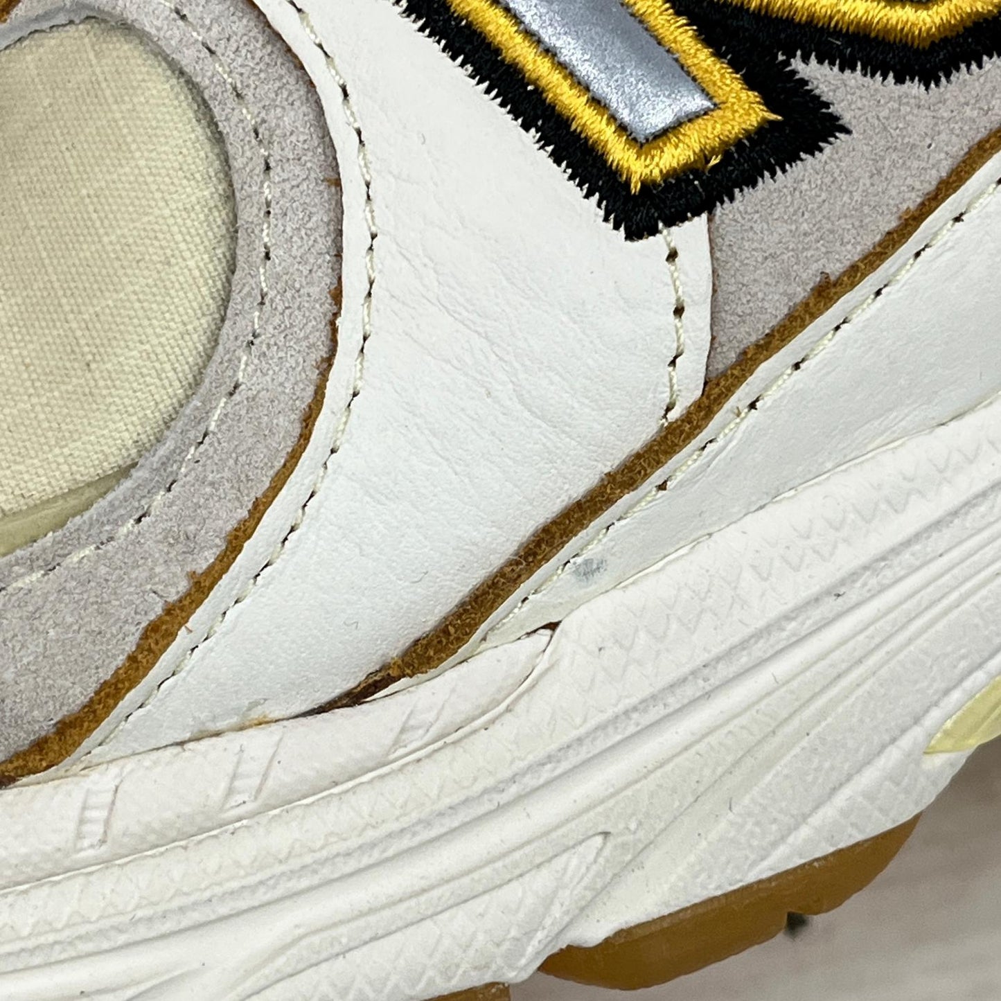 【中古】NEW BALANCE | ニューバランス Joe Freshgoods NB 2002R スニーカー M2002RJ1 ベージュ【加古川店】