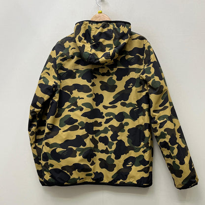 【中古】A BATHING APE | アベイシングエイプ ﾘﾊﾞｰｼﾌﾞﾙ ﾅｲﾛﾝ ﾌﾘｰｽ ｼﾞｬｹｯﾄ その他トップス 001hj701027x カモ サイズ：M【加古川店】