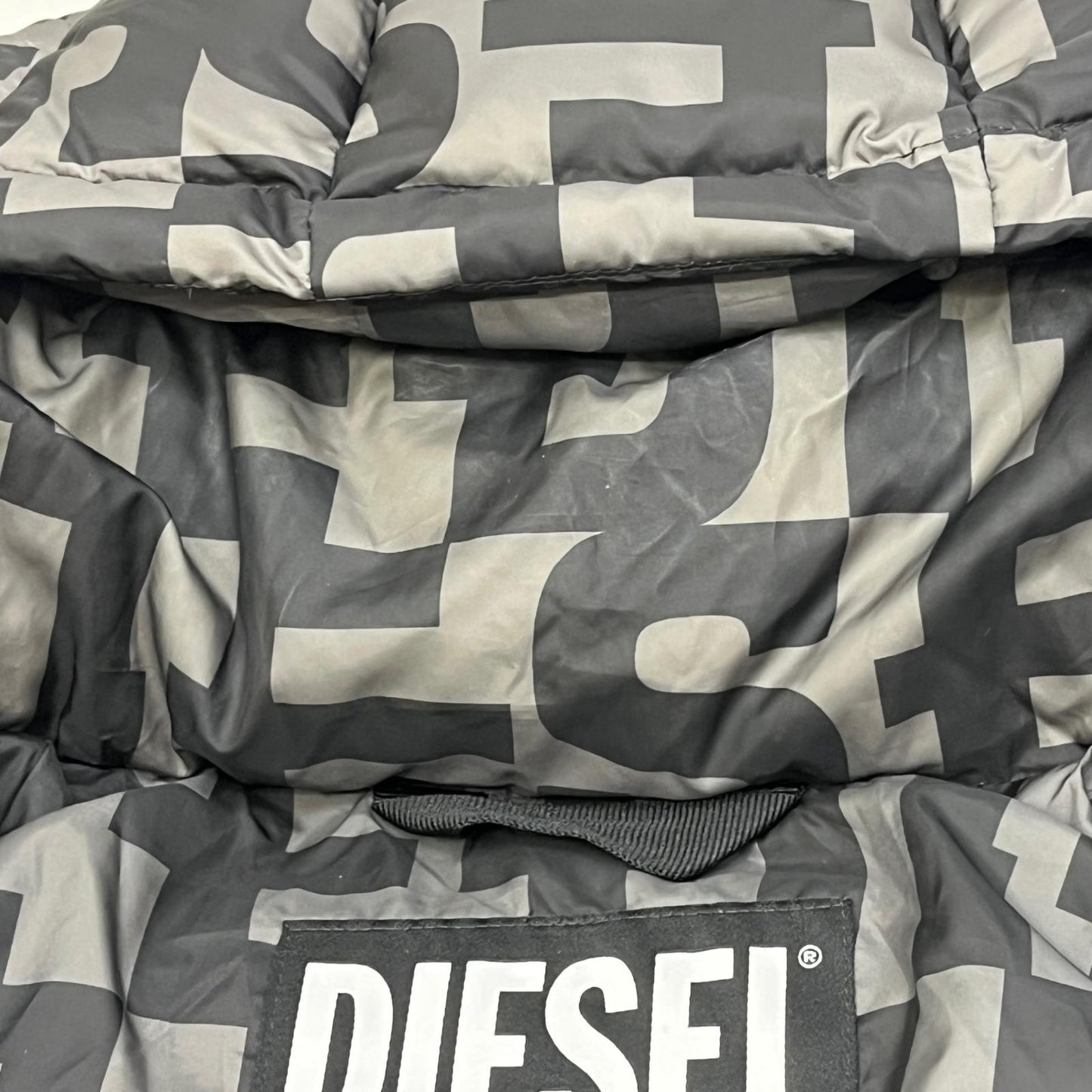 【中古】DIESEL | ディーゼル W-STEP-MON-RD ダウンジャケット A09093 サイズ：M【加古川店】