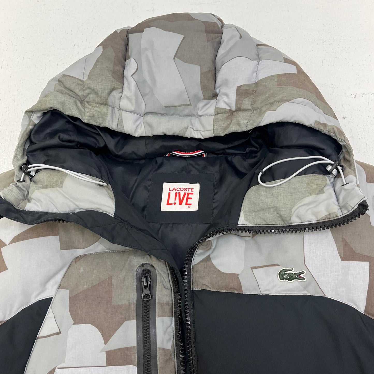 【中古】LACOSTE L!VE | ラコステライブ ダウンジャケット BH3462 カモ サイズ：52【加古川店】