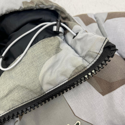 【中古】LACOSTE L!VE | ラコステライブ ダウンジャケット BH3462 カモ サイズ：52【加古川店】