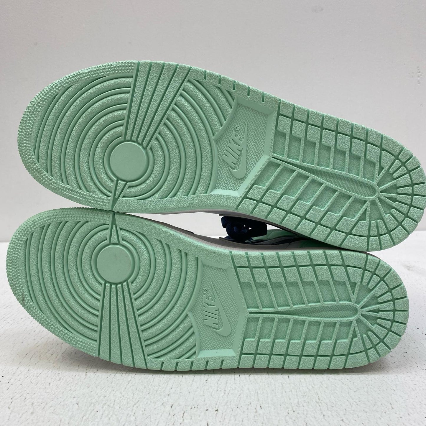 【中古】NIKE | ナイキ AIR JORDAN 1 MID スニーカー 554724-413 マルチカラー【加古川店】