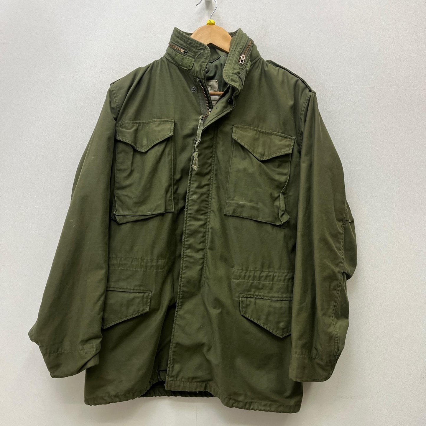 【中古】MILITARY衣料 | ミリタリーイリョウ u.s army:m-65 field jacket ミリタリージャケット dla100-81-c-2335 カーキ【加古川店】