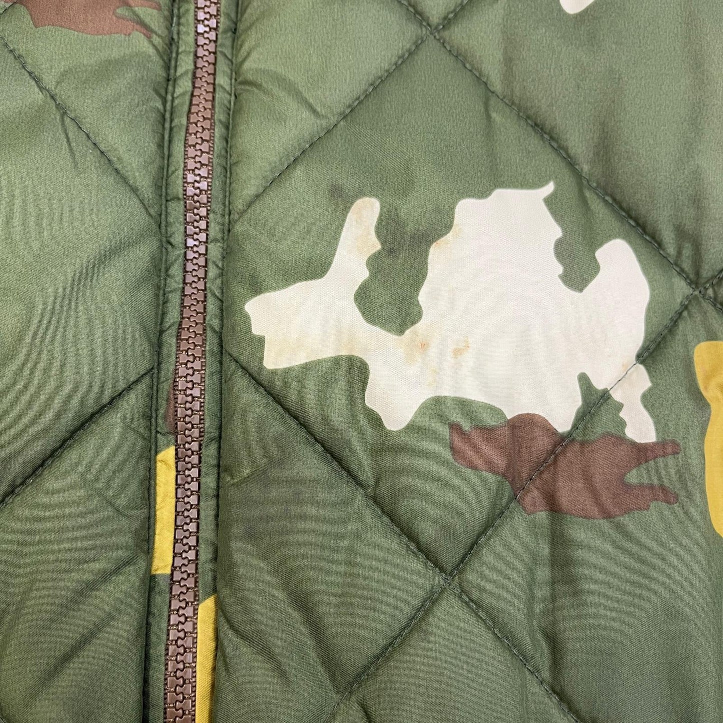 【中古】STUSSY | ステューシー quilting reversible jacket その他アウター カーキ サイズ：M【加古川店】