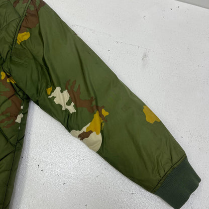 【中古】STUSSY | ステューシー quilting reversible jacket その他アウター カーキ サイズ：M【加古川店】